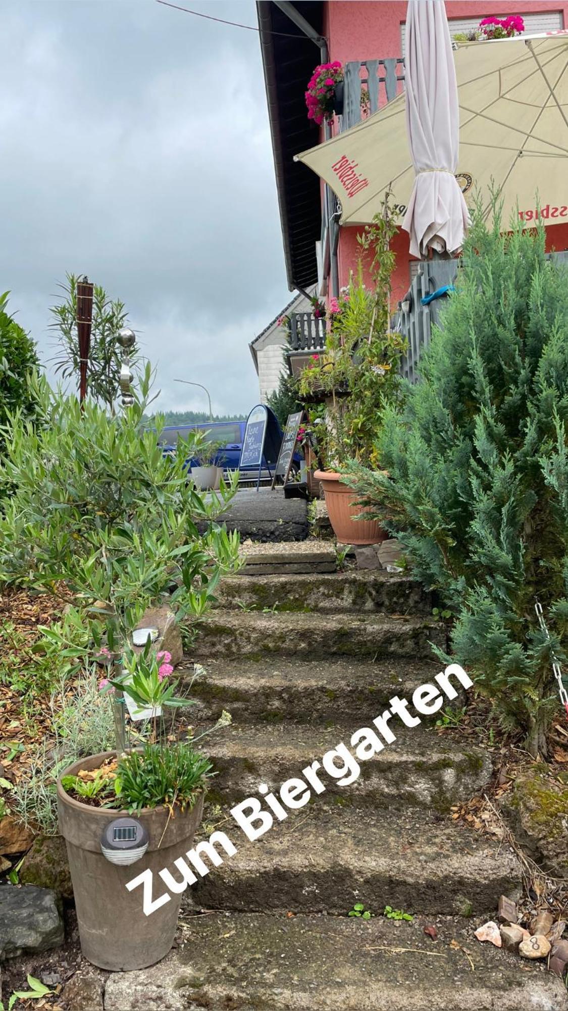 Pension Zur Quelle Deudesfeld Esterno foto